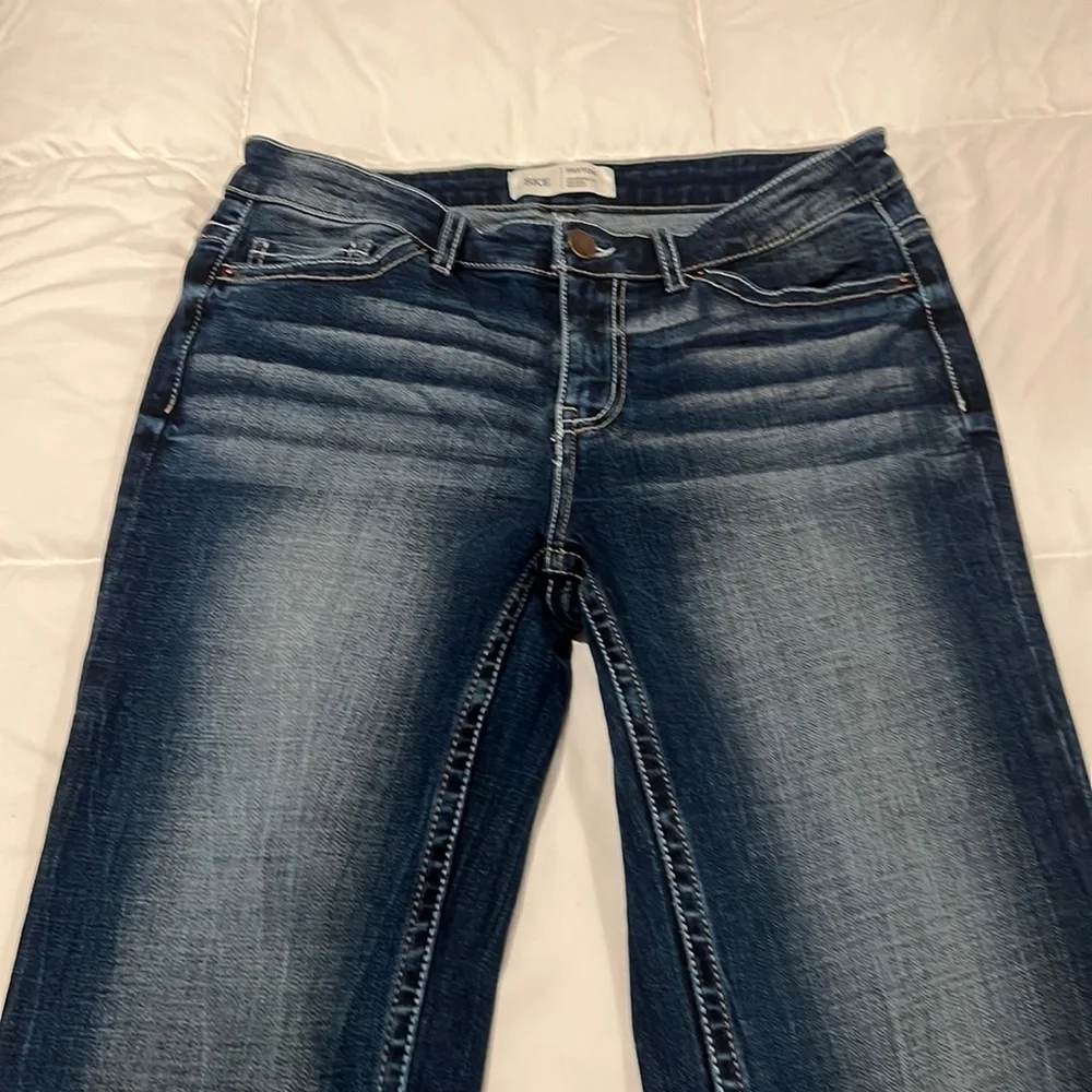 BKE Payton Jeans - Bootcut - Size 27x31 1/2. - Picture 1 of 4